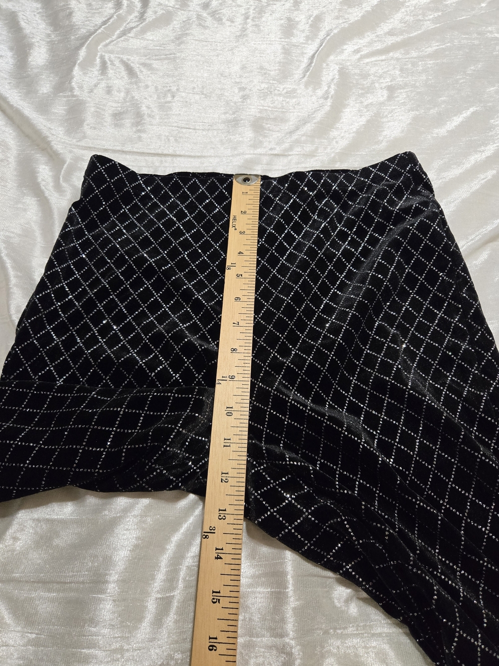 Bear Dance Black Velvet Pants with Silver Diamond Accent Size L EUC. - Picture 9 of 11